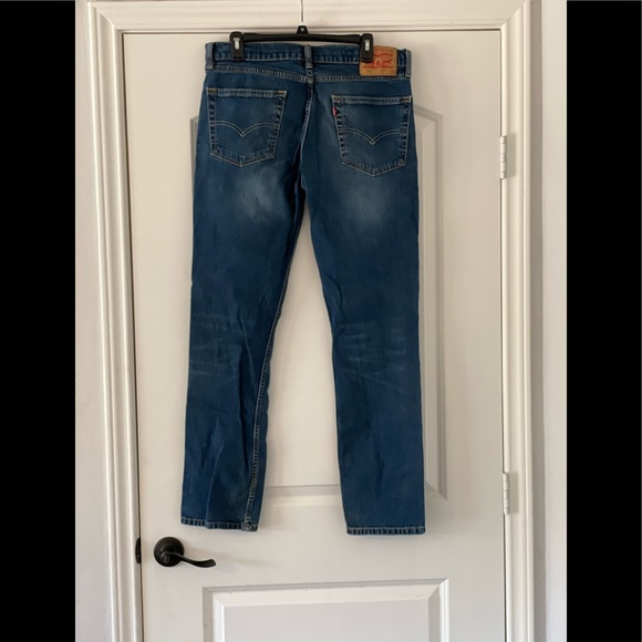 Men’s Levi Jeans - Picture 2 of 4